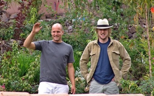 (from left) Woody Harrelson and Owen Wilson